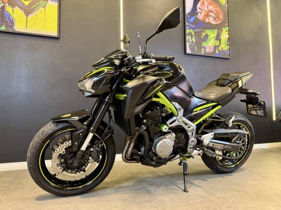 KAWASAKI Z900 